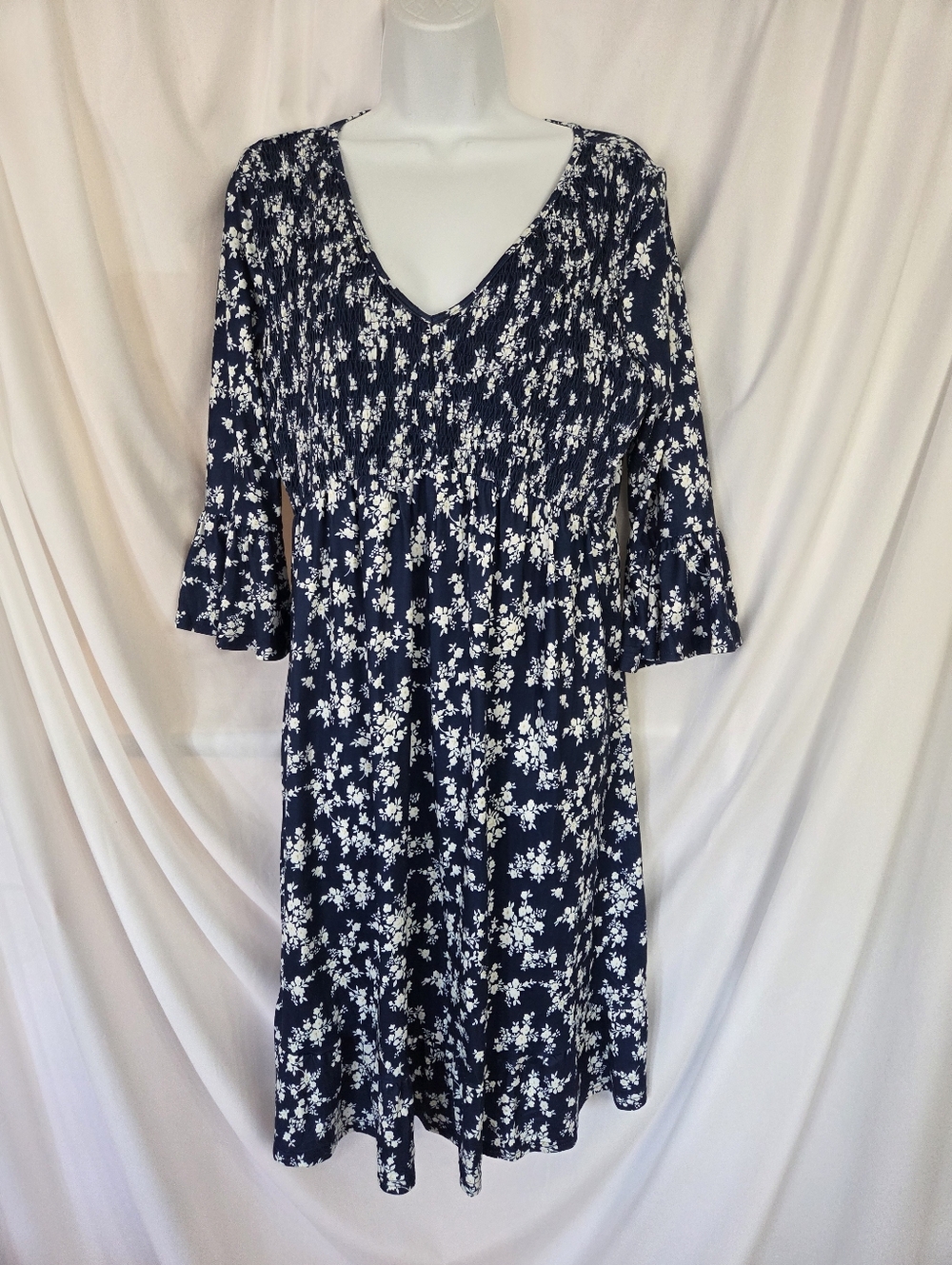 Coolmee Navy White Yellow Floral Smocked V-Neck Dress. Size M
